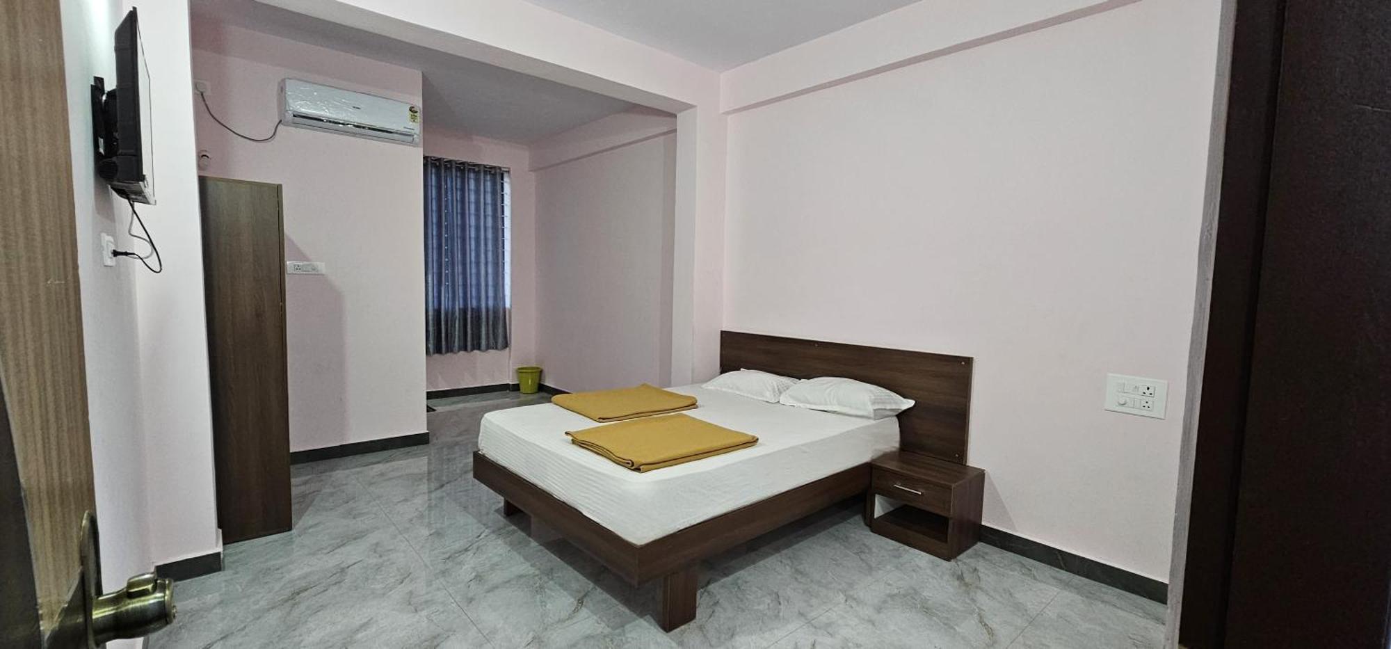 Golden Palace Residency Belagula Luaran gambar