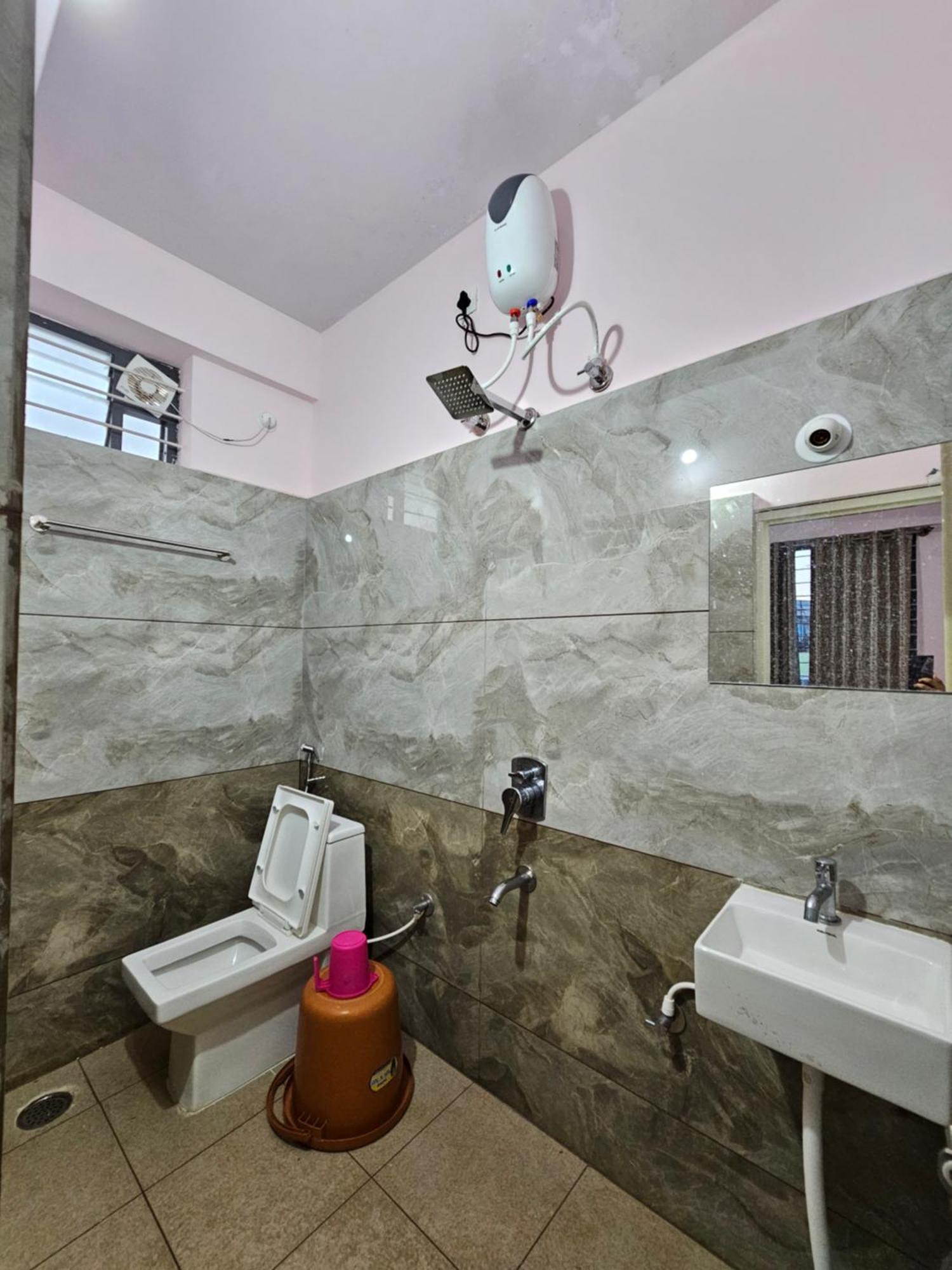 Golden Palace Residency Belagula Luaran gambar